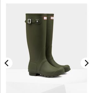 HUNTER Women’s Original Tall Rain Boots